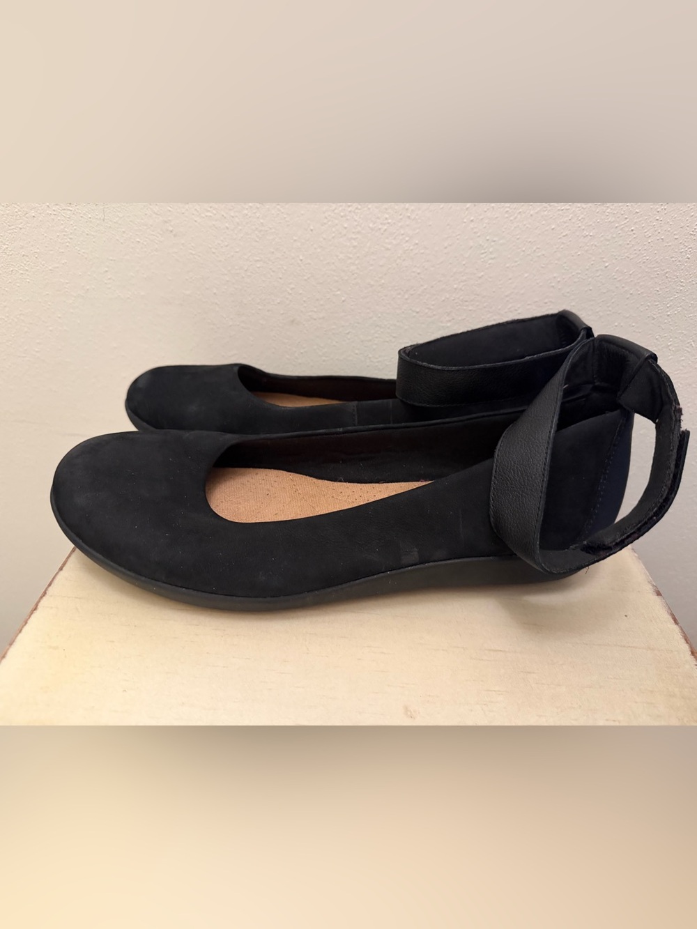 Clarks Black Ankle-Strap Ballet Flats for Women